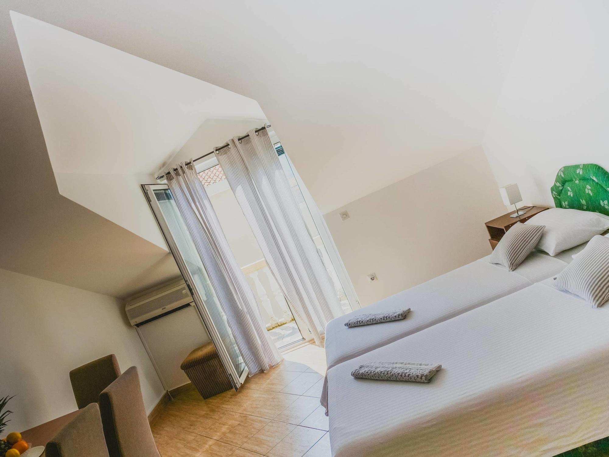 Venera Apartments Budva Luaran gambar