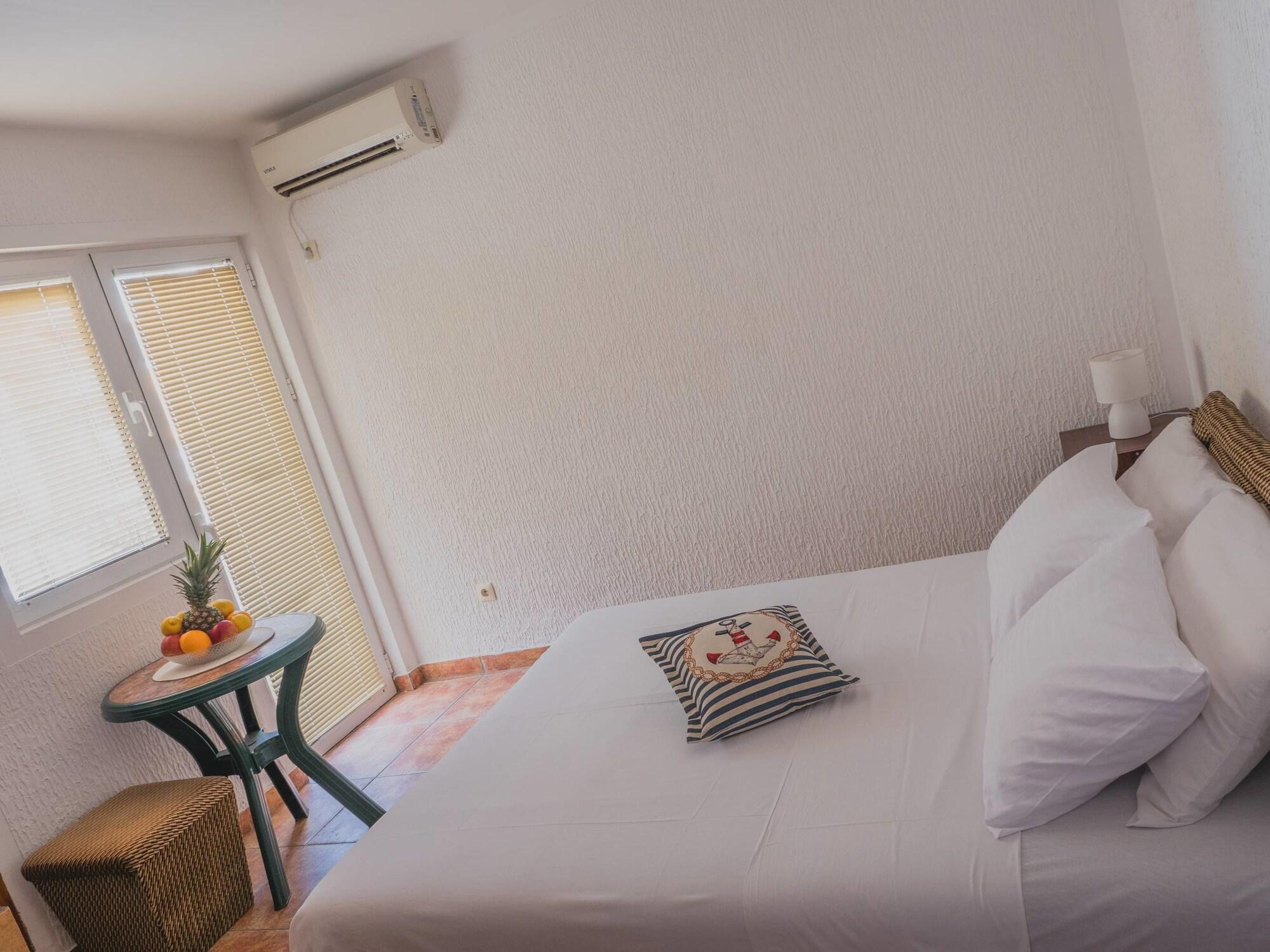 Venera Apartments Budva Luaran gambar